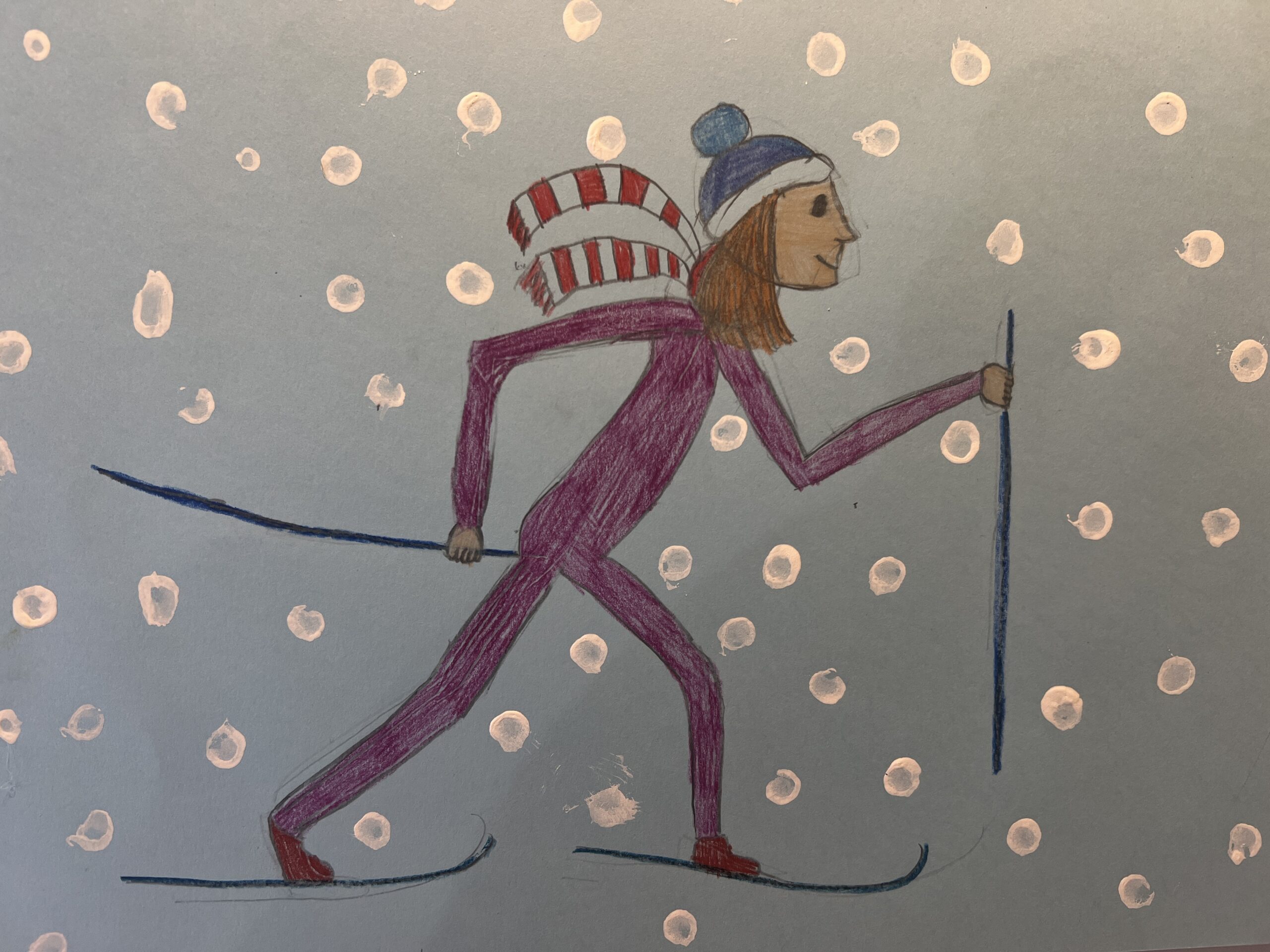 Suusatamine on sama vana kui inimkond. Lumise liikumisviisi vanimad jäljed pärinevad kaljujoonistelt ja koopamaalingutelt. Kõige vanema suusk, mis väljanägemise